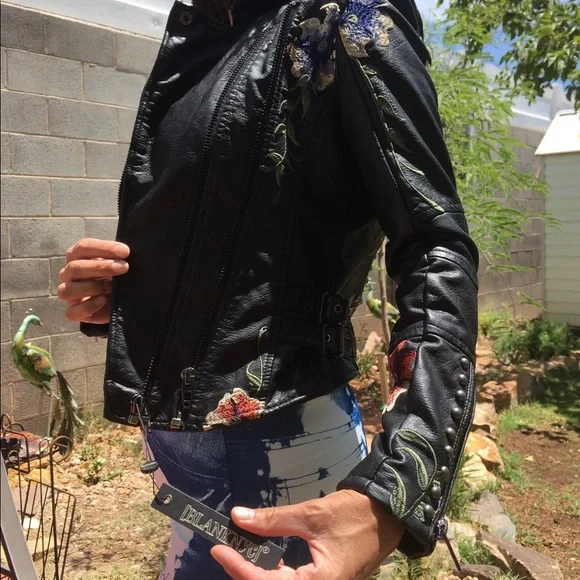 BLANK NYC MOTO BIKER LEATHER JACKET STUDDED, FLORAL EMBROIDERY QUALITY ZIPPER XS - Picture 3 of 7